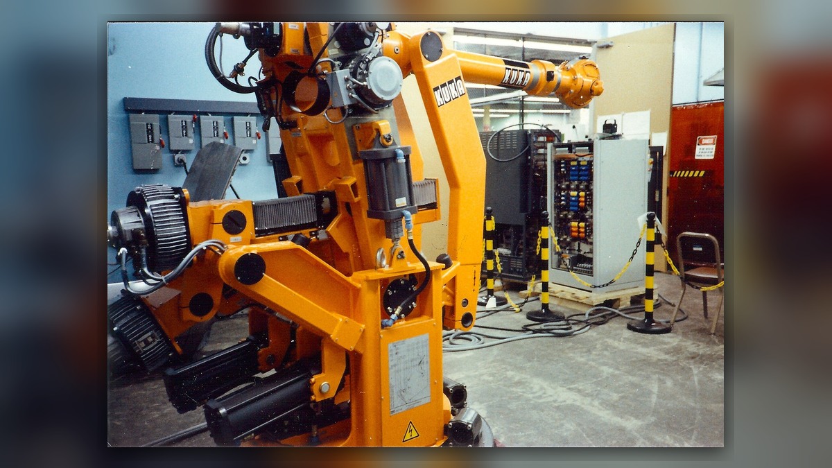 What Evidence Should Be Preserved Before a KUKA Robot Is Moved or Assessed After a Collision?